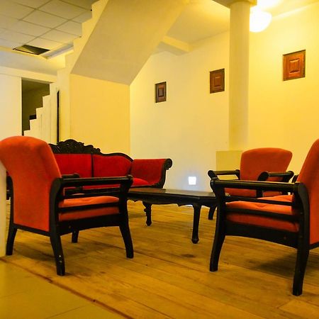 Rainbow Beach Hotel Негомбо Екстериор снимка