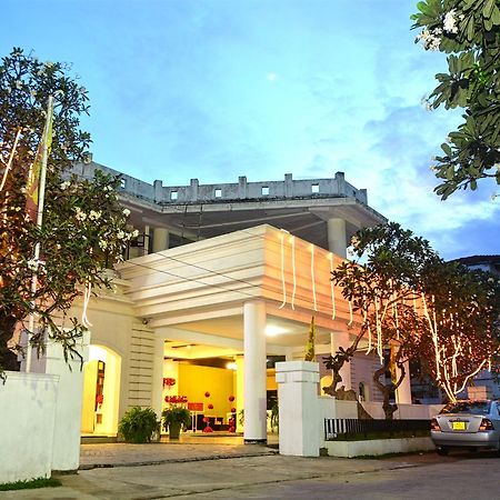 Rainbow Beach Hotel Негомбо Екстериор снимка